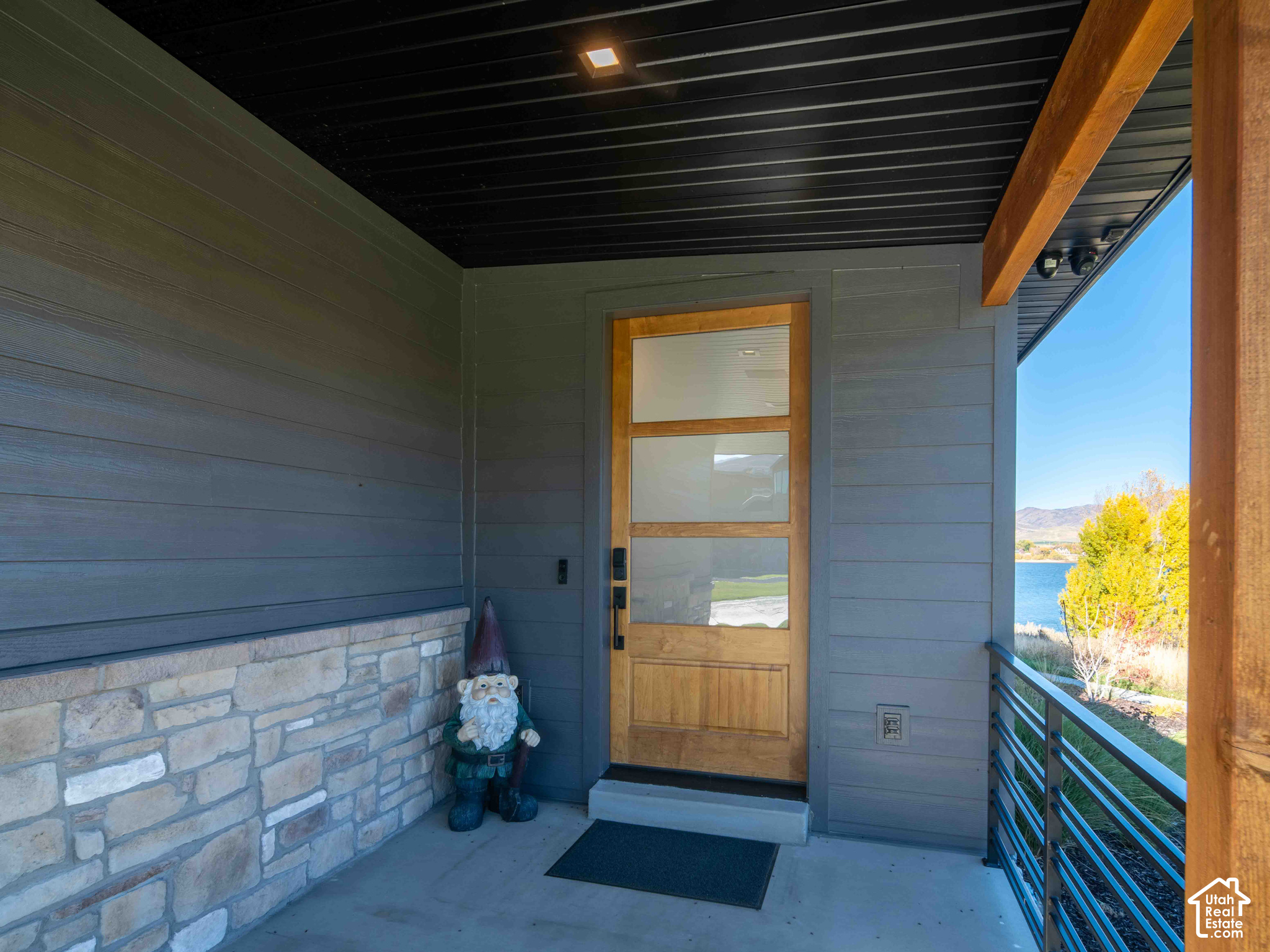 main property photo 79