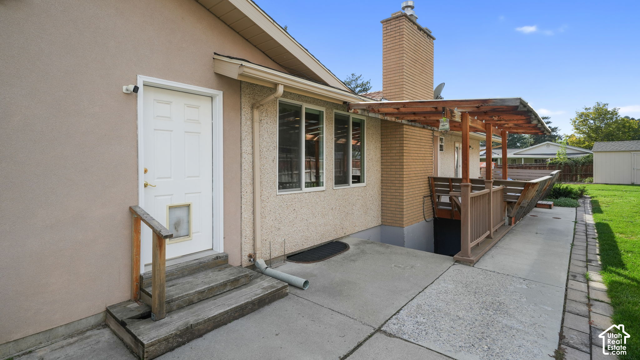 main property photo 33