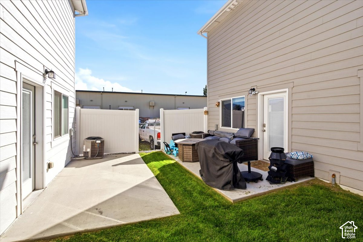 main property photo 28
