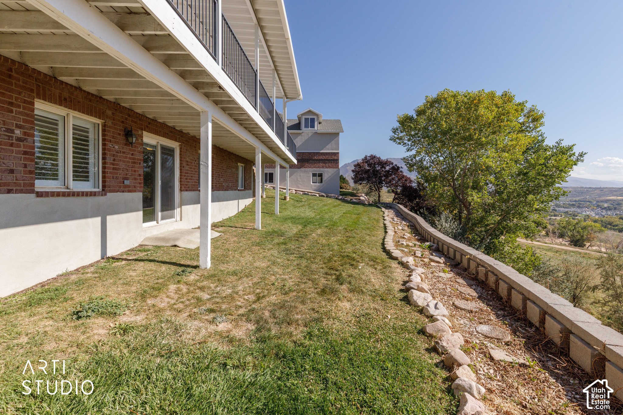 main property photo 45