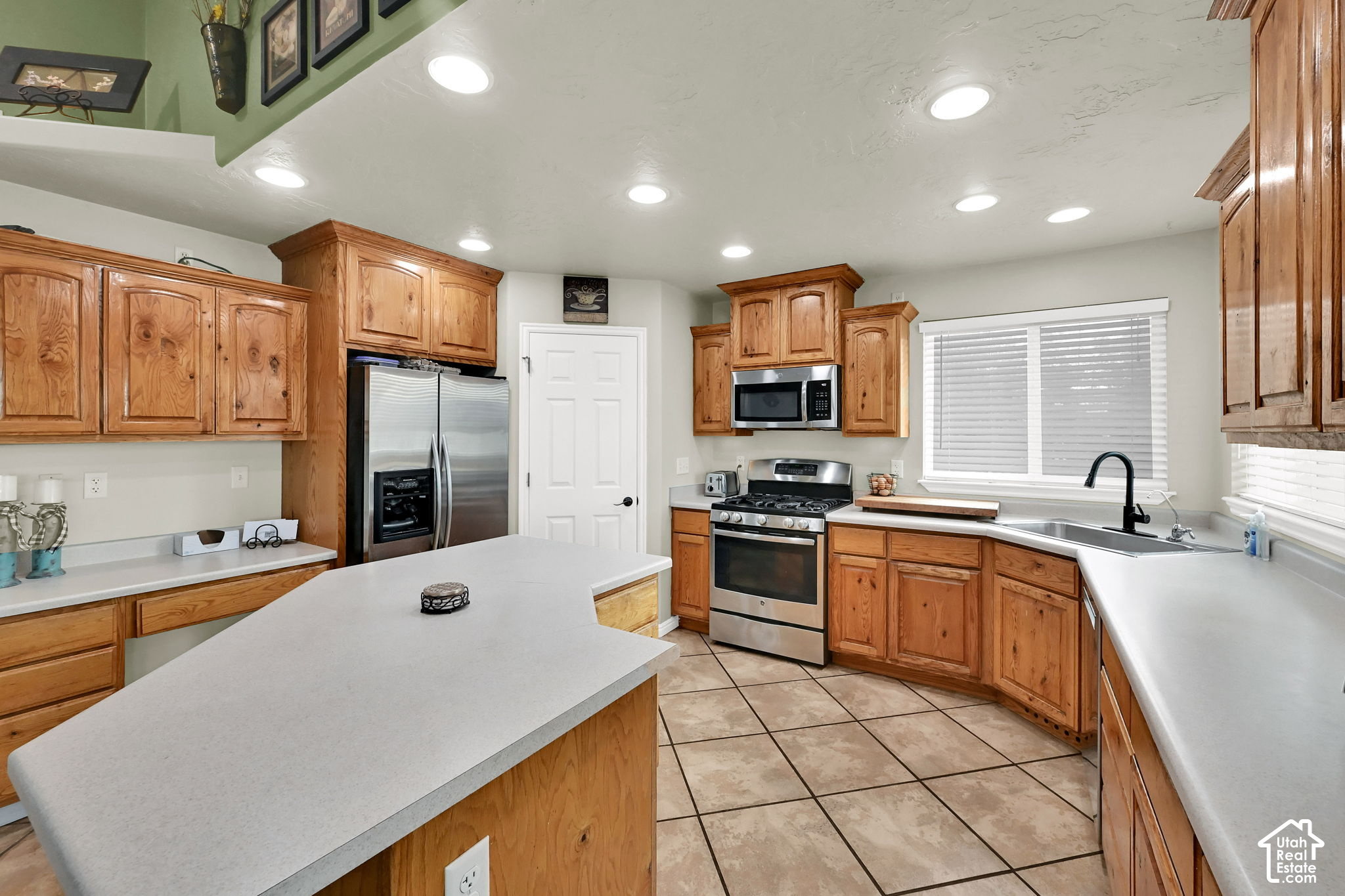 main property photo 17