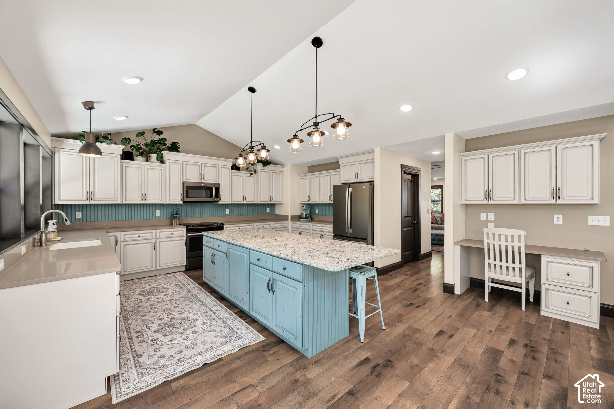 main property photo 22