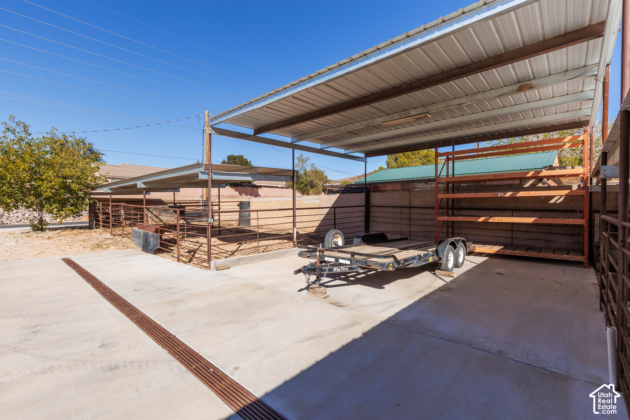 main property photo 29