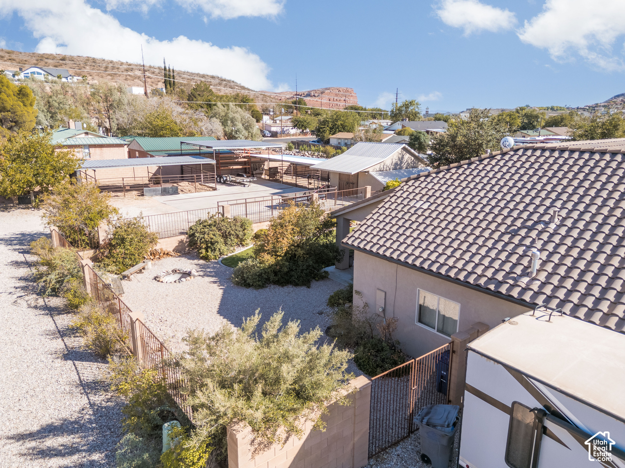 main property photo 33