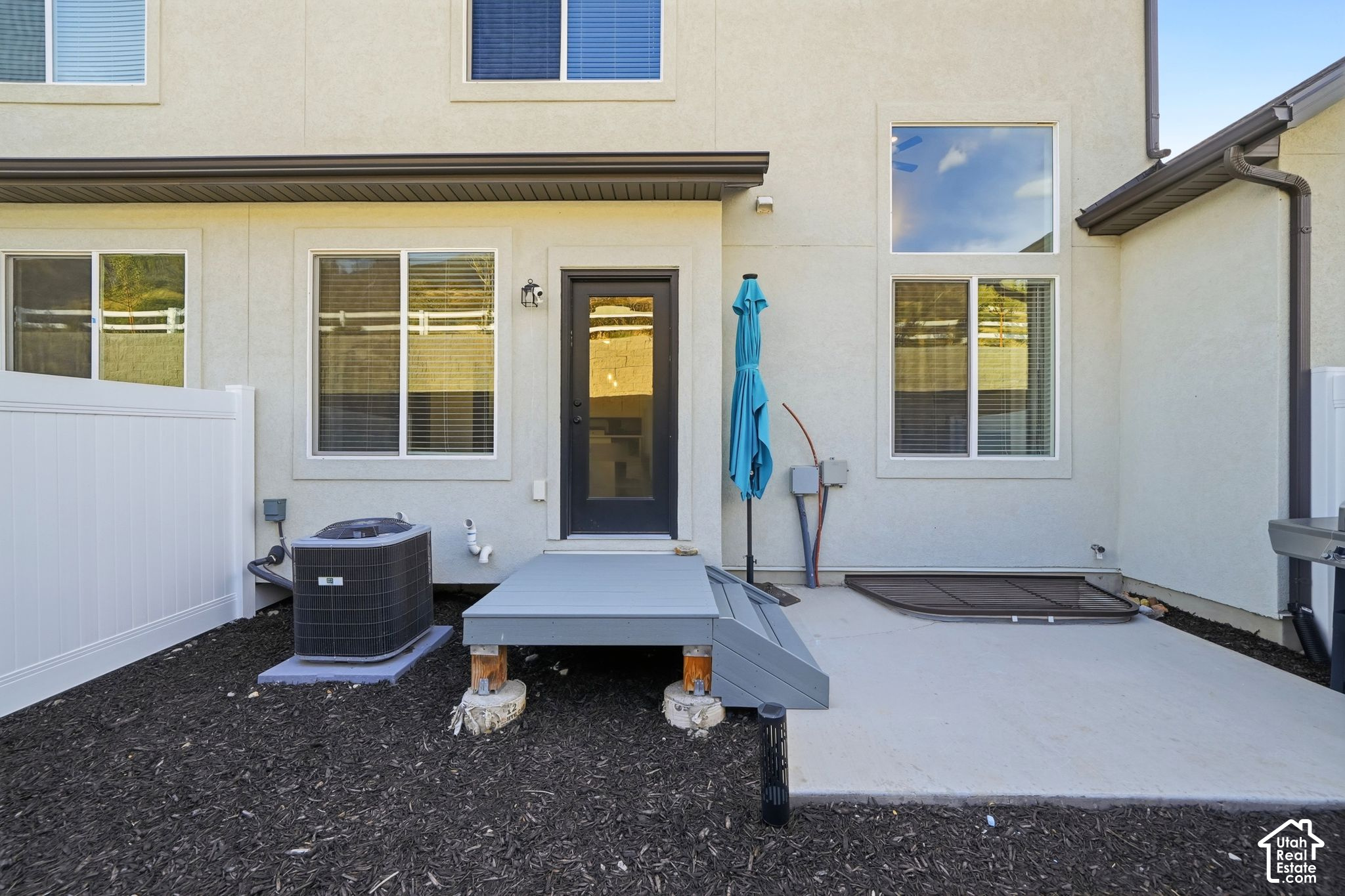 main property photo 25