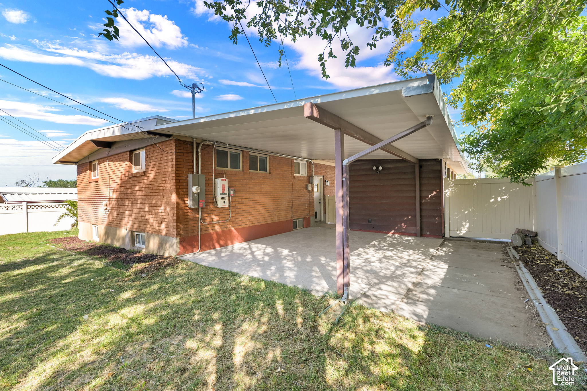 main property photo 18