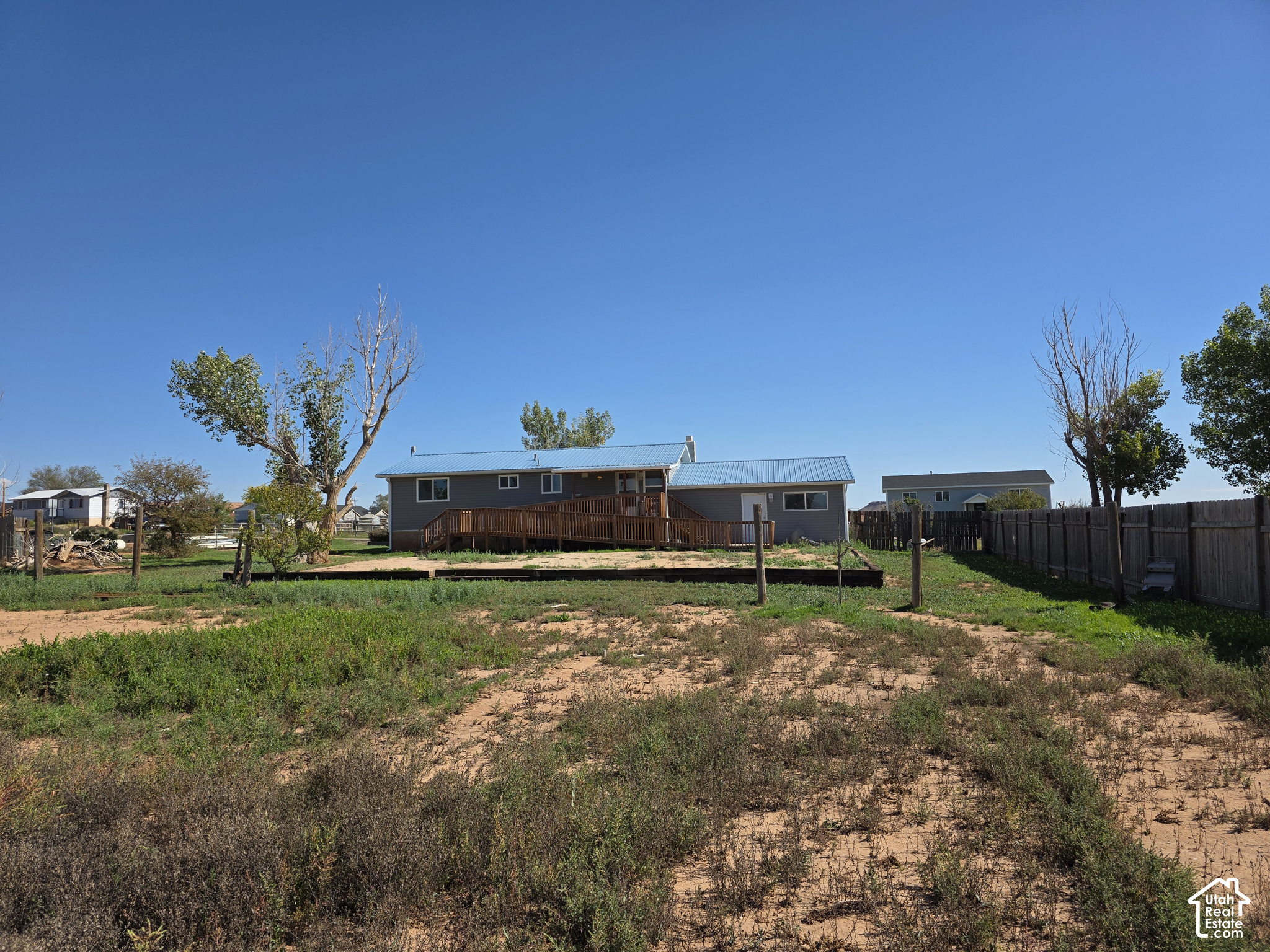 main property photo 27
