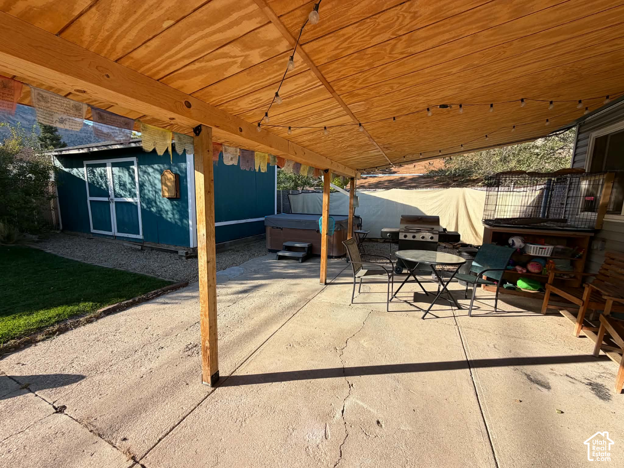 main property photo 23