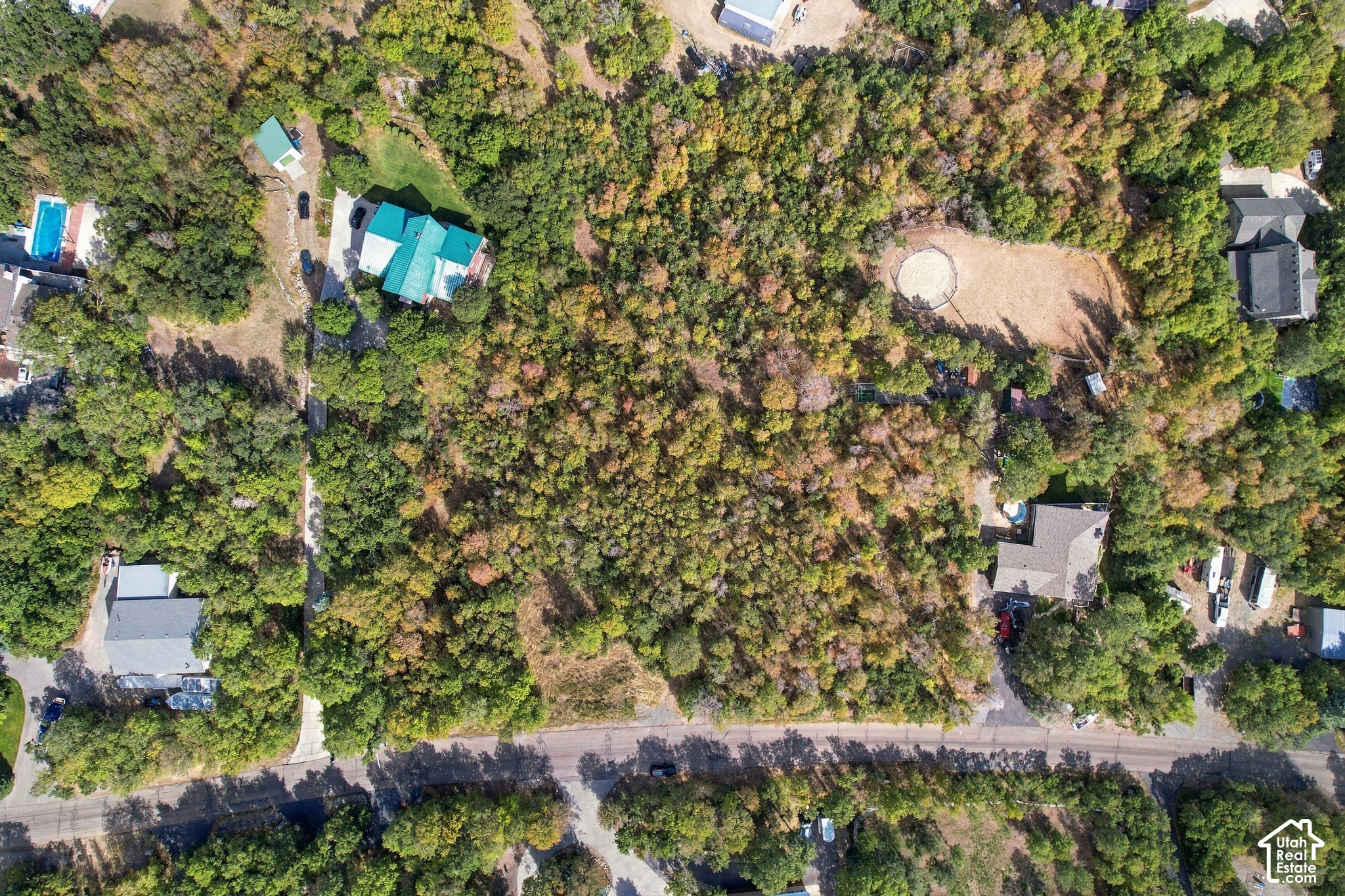 main property photo 25