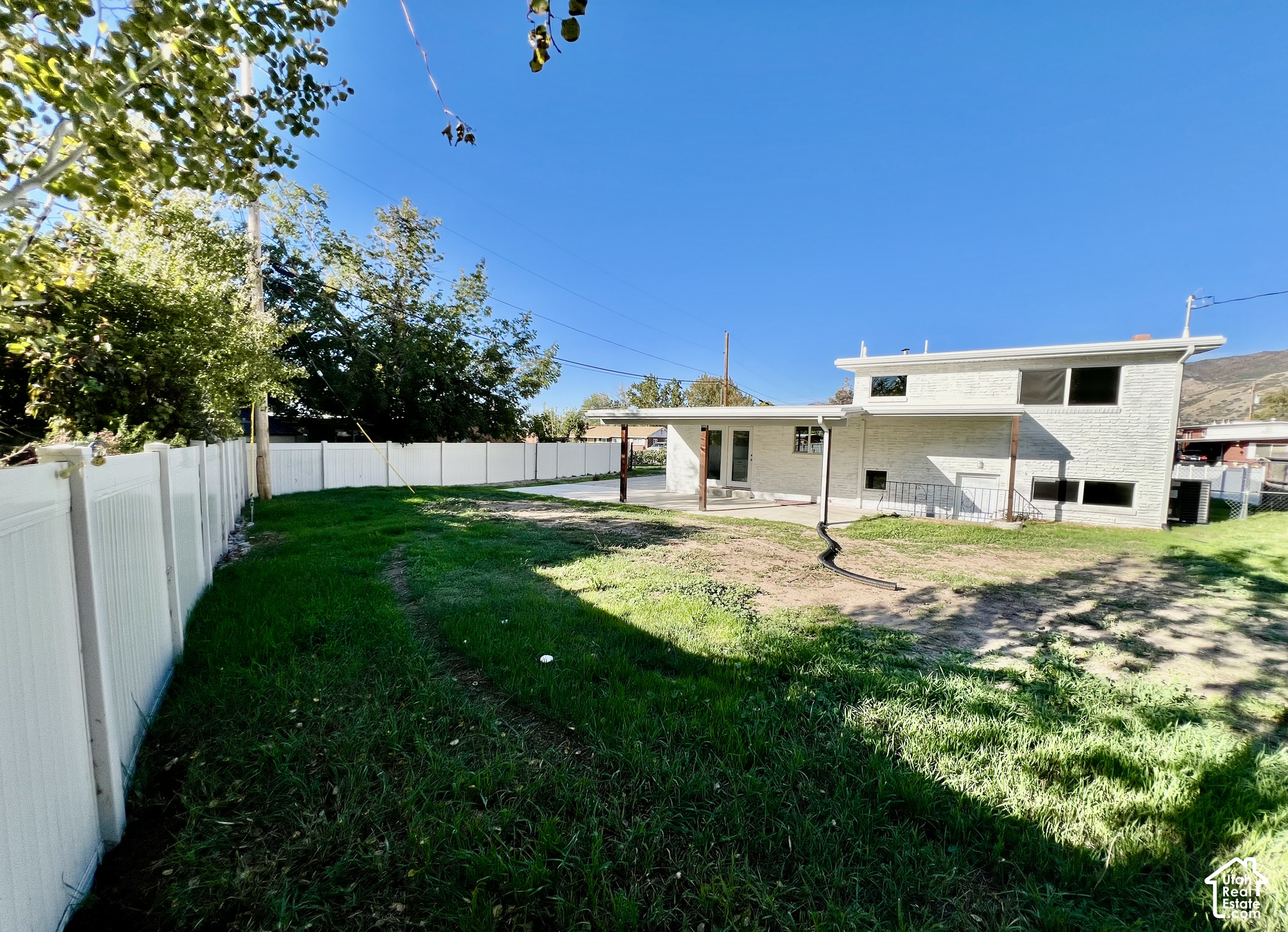 main property photo 15