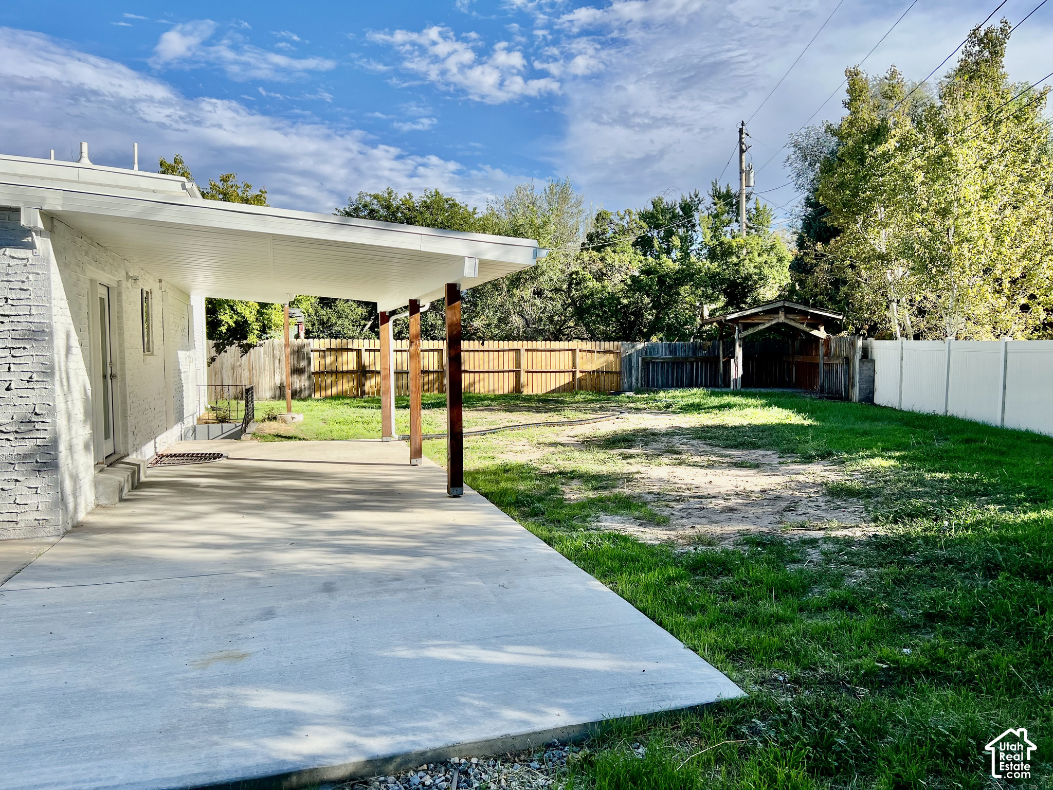 main property photo 16