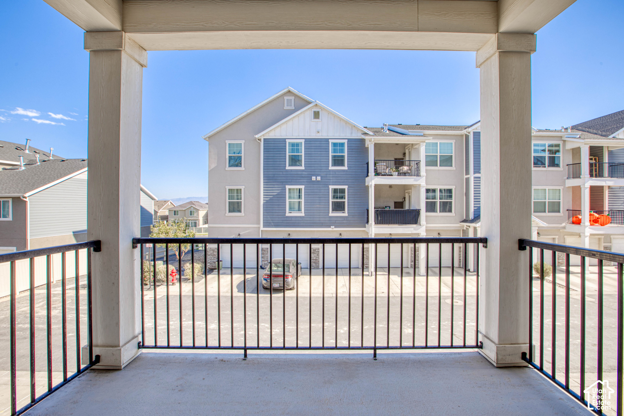 main property photo 30