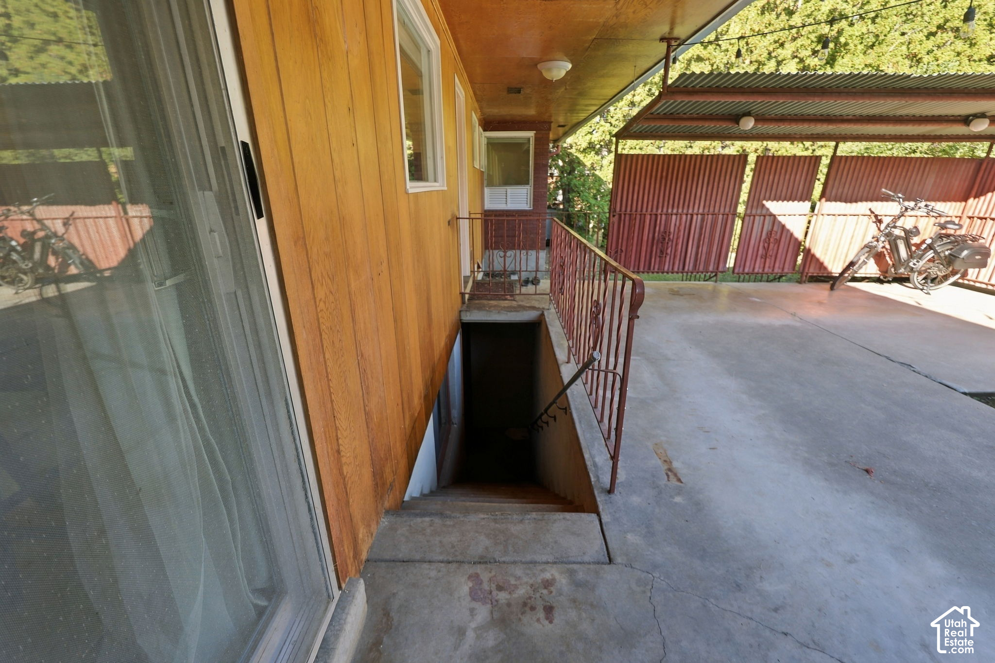 main property photo 35