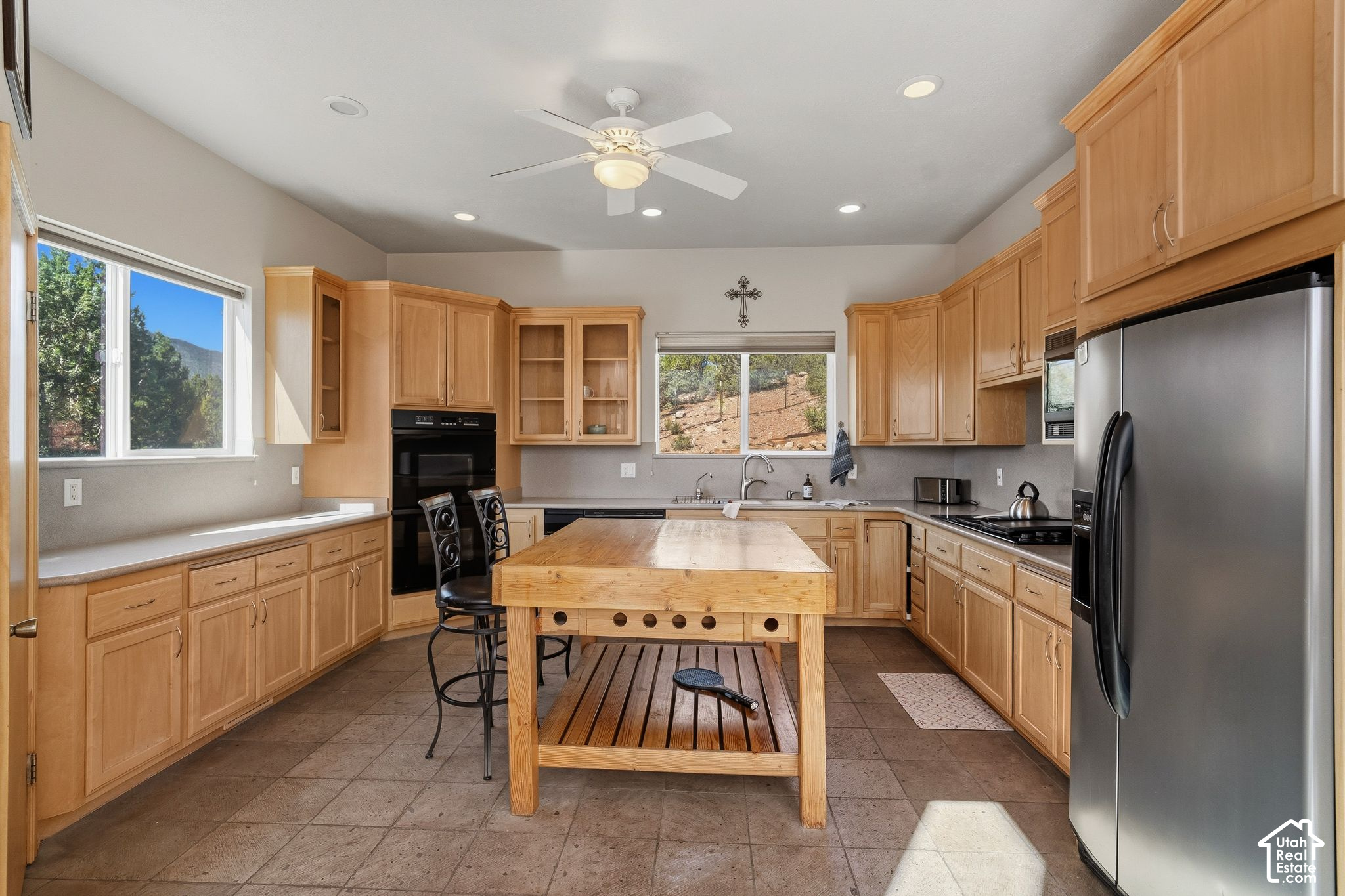main property photo 11
