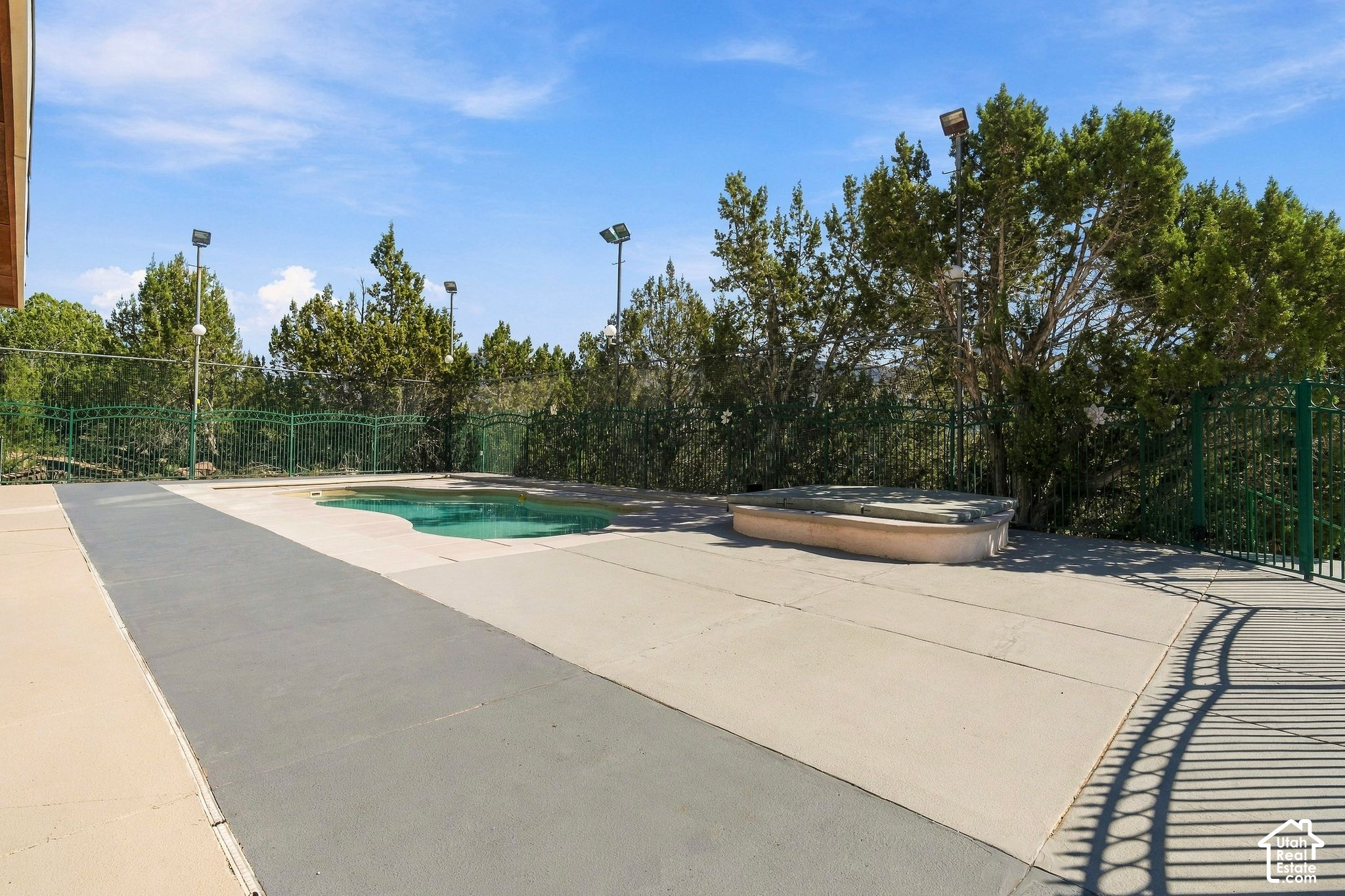main property photo 49