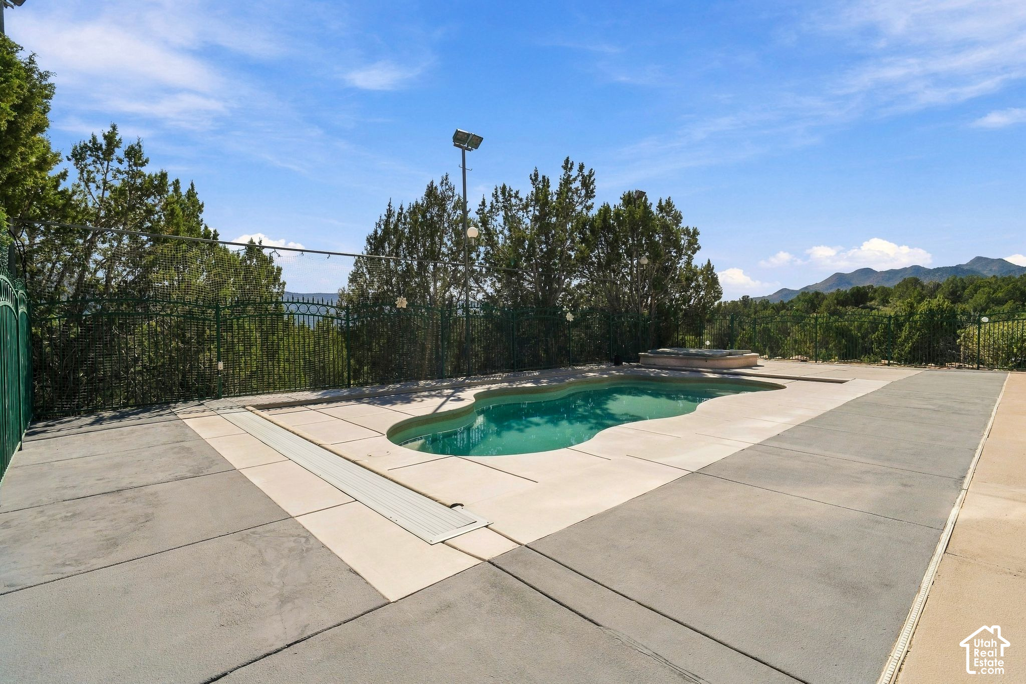 main property photo 51