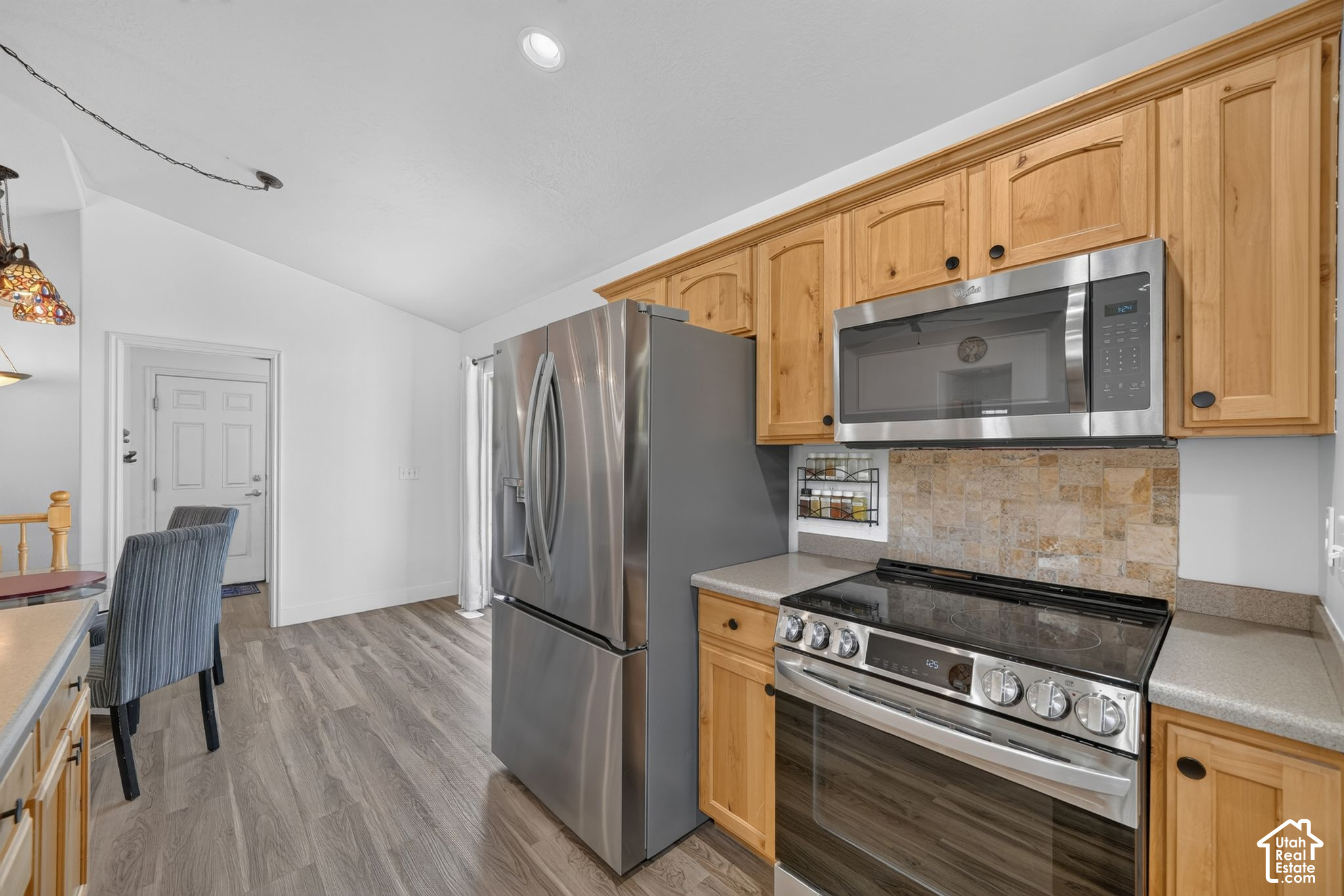 main property photo 9