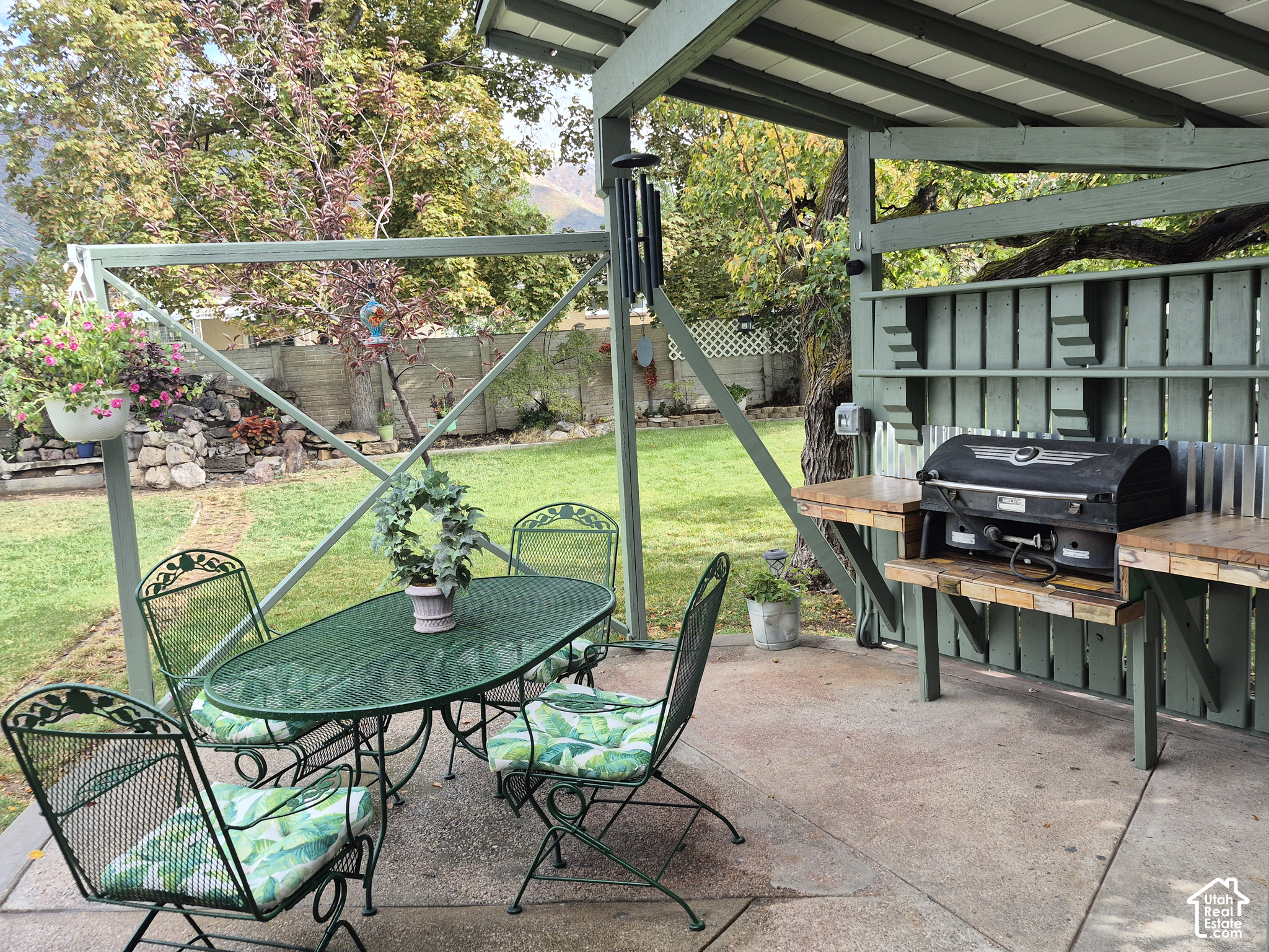 main property photo 40
