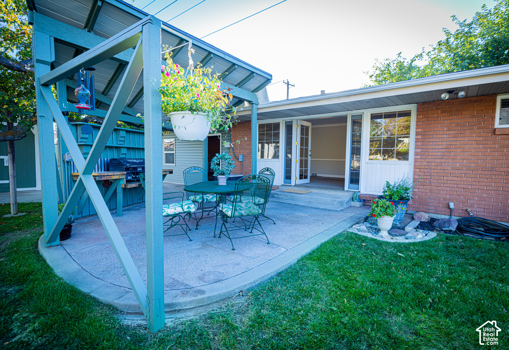 main property photo 41