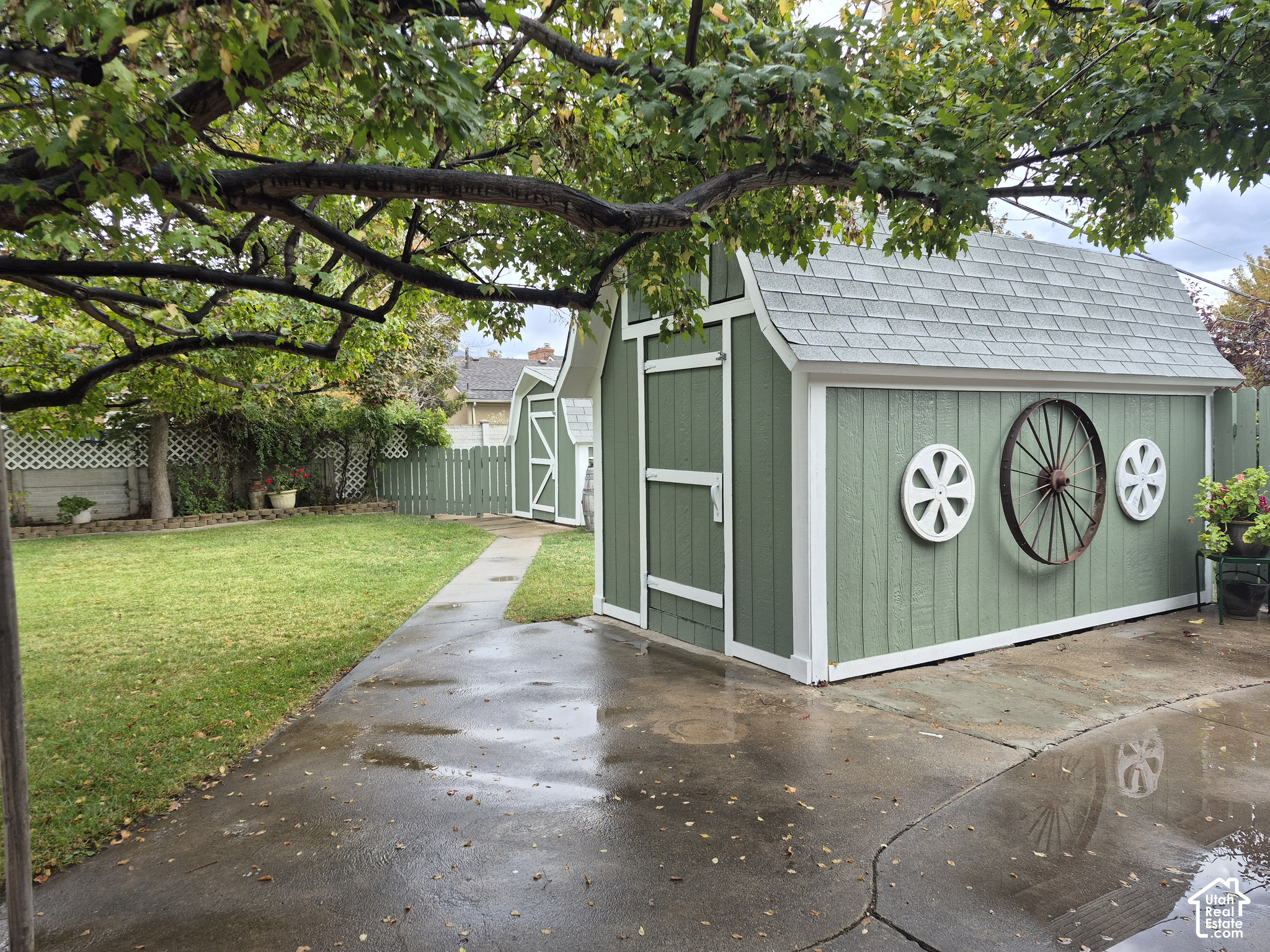 main property photo 46