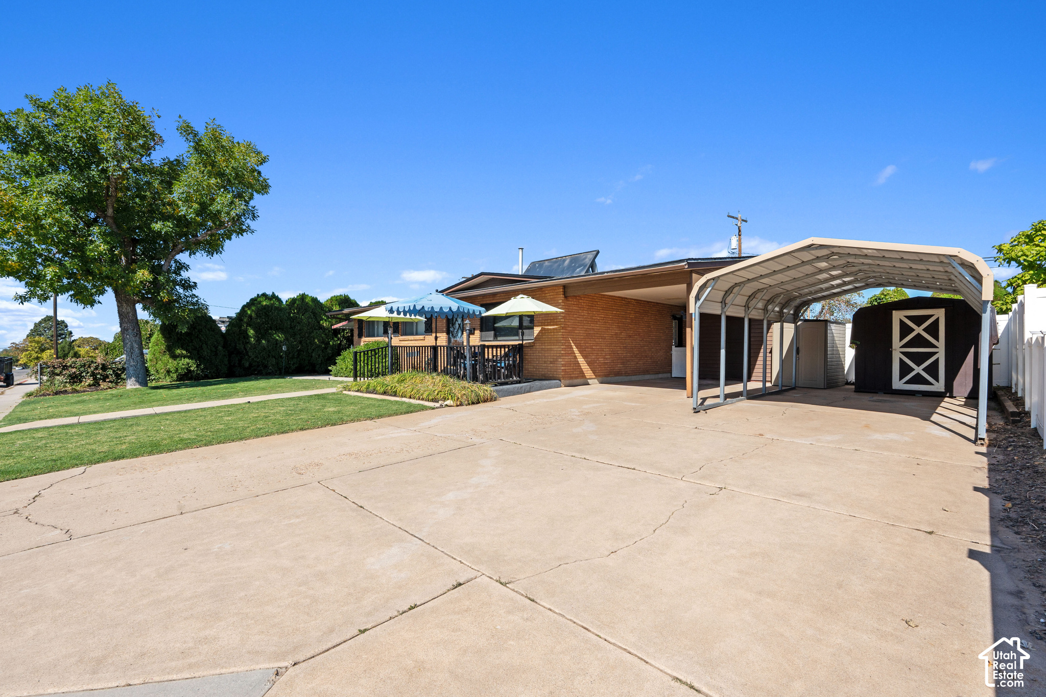 main property photo 18