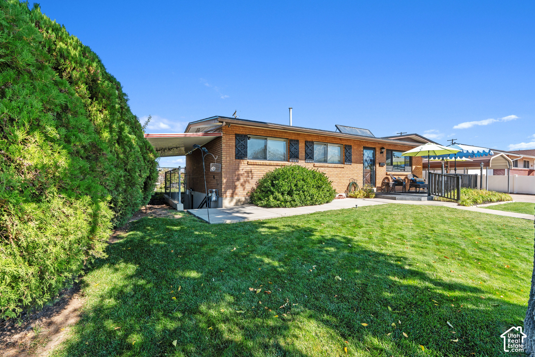 main property photo 20