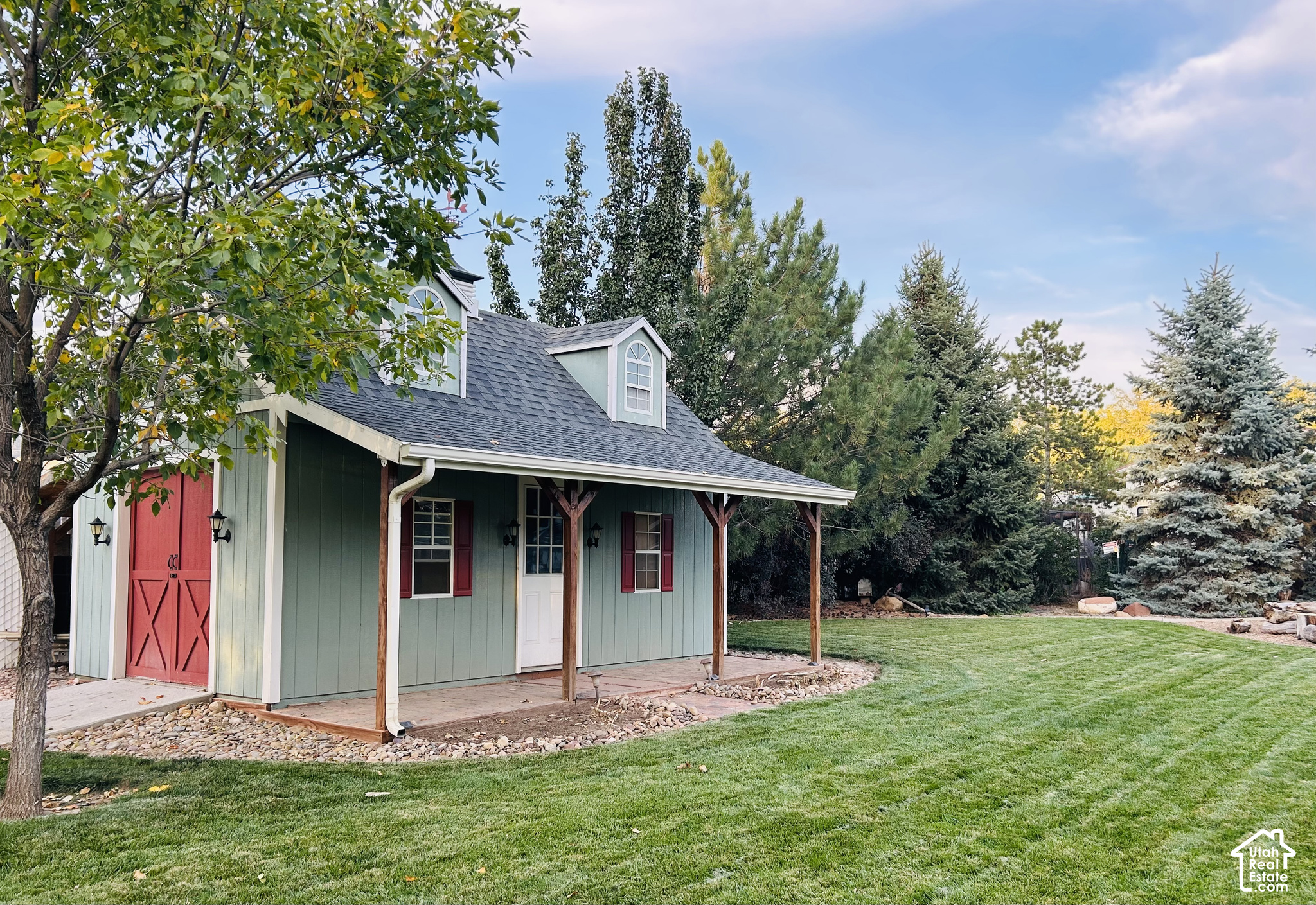 main property photo 42