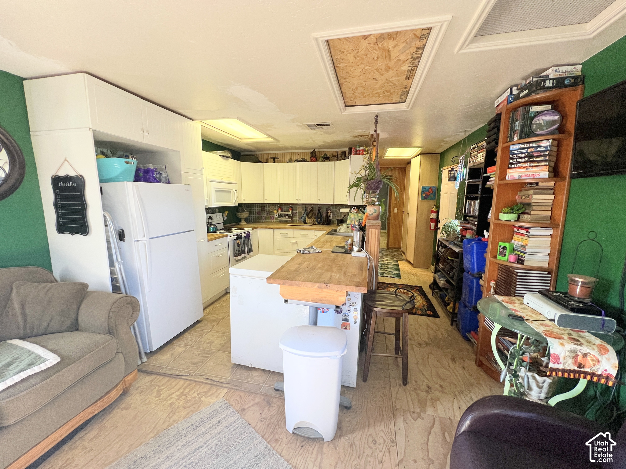 main property photo 6