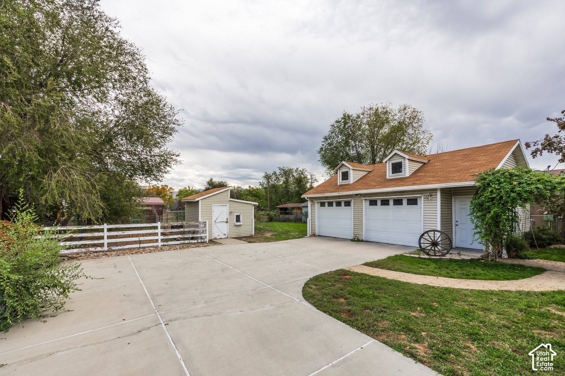 main property photo 18