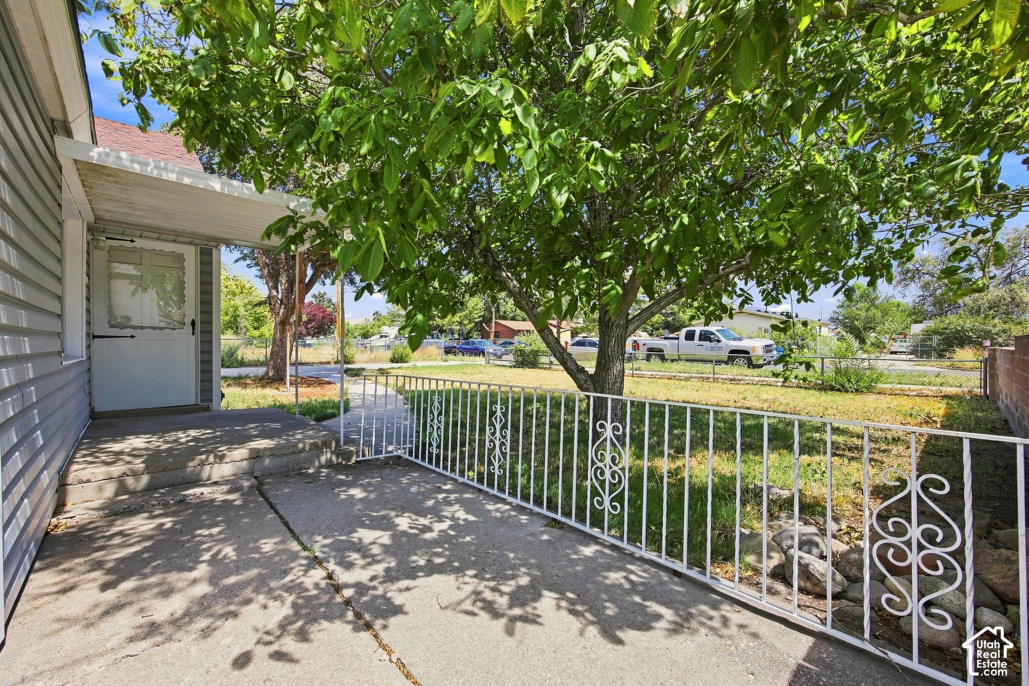 main property photo 4