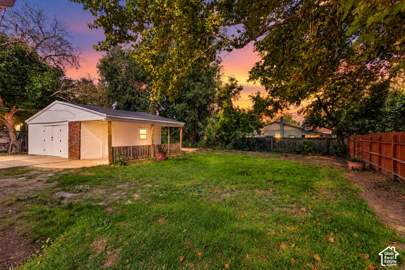main property photo 11