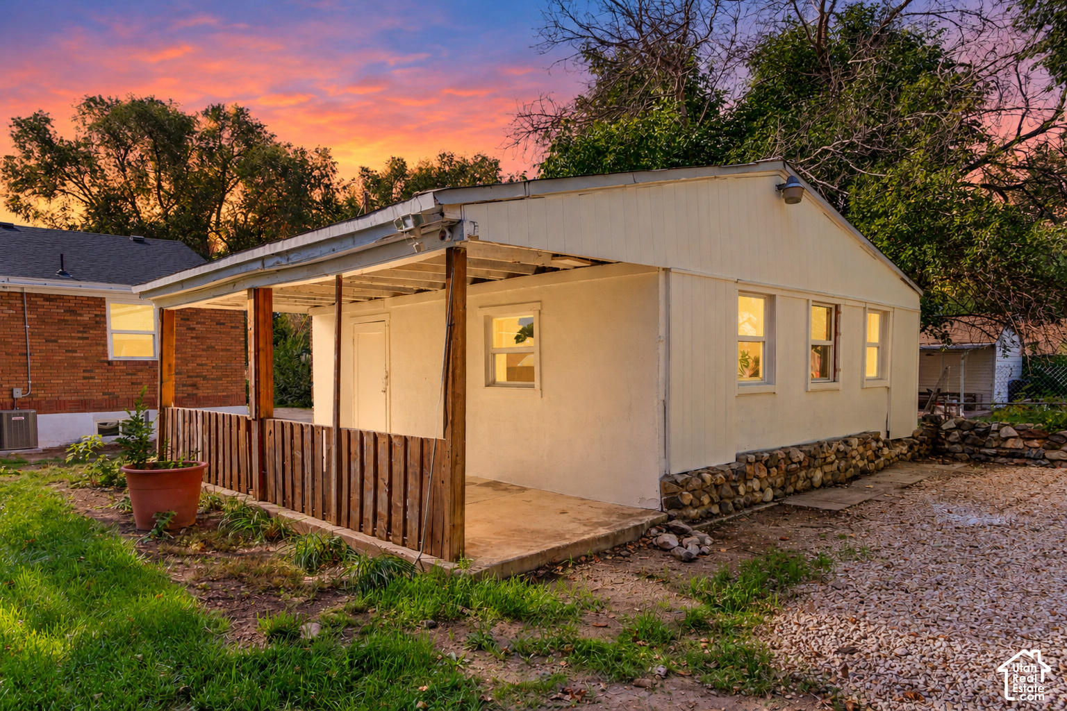 main property photo 8