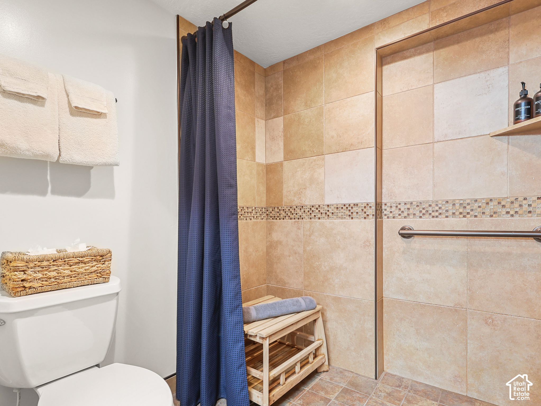 main property photo 25
