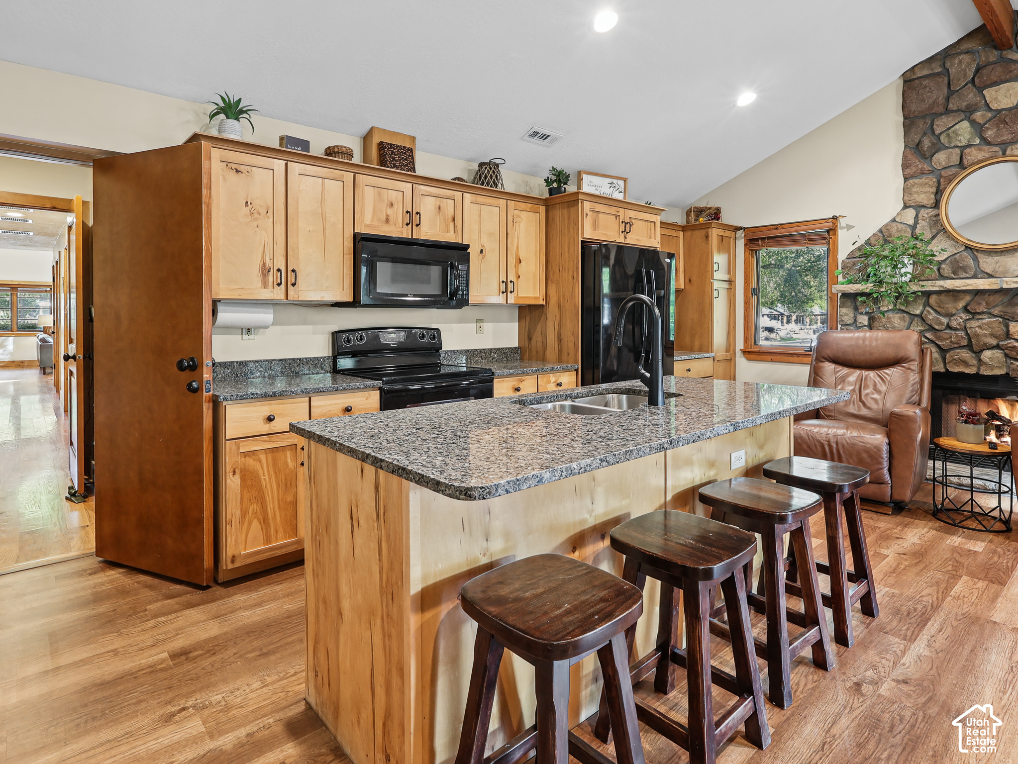 main property photo 58