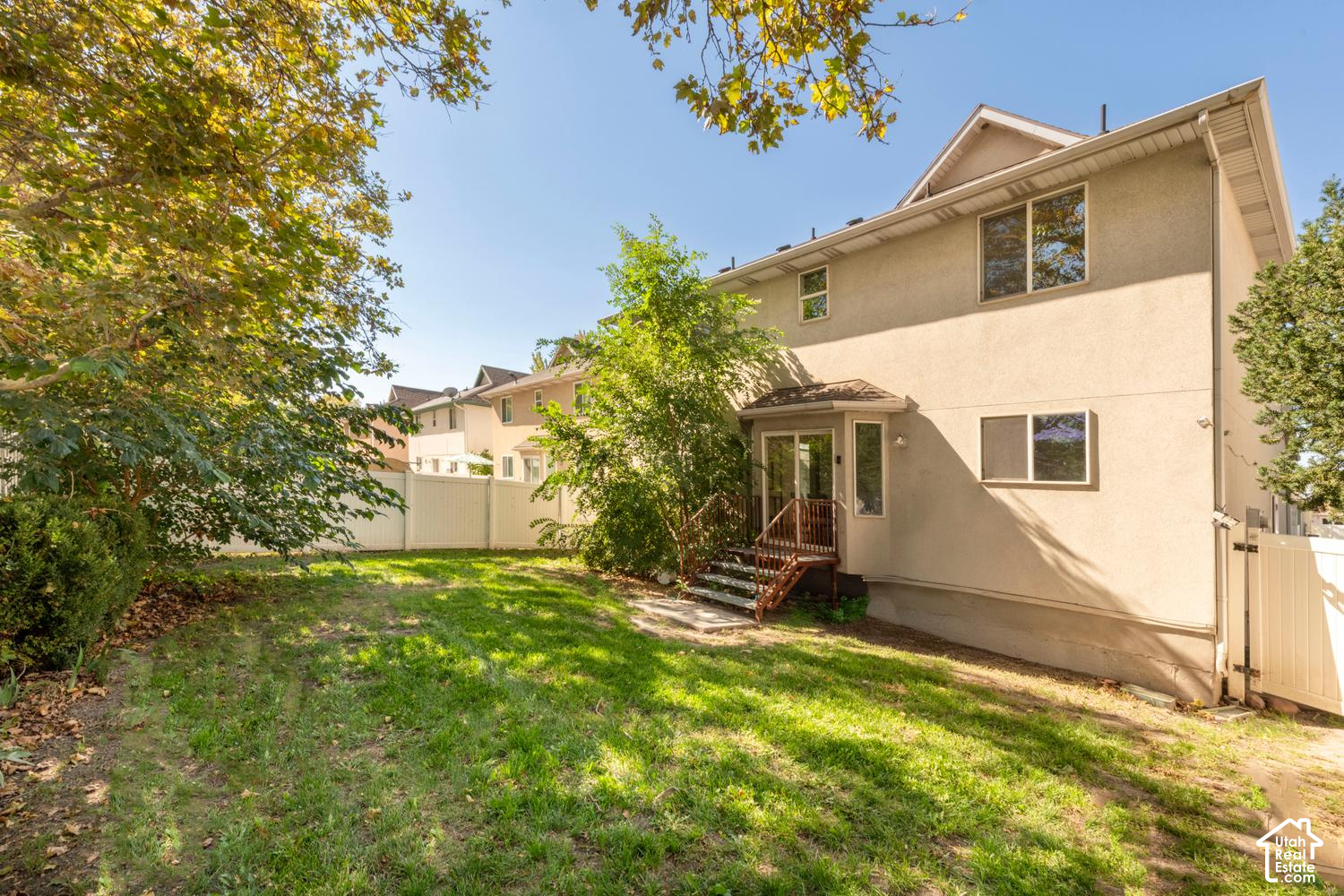 main property photo 23