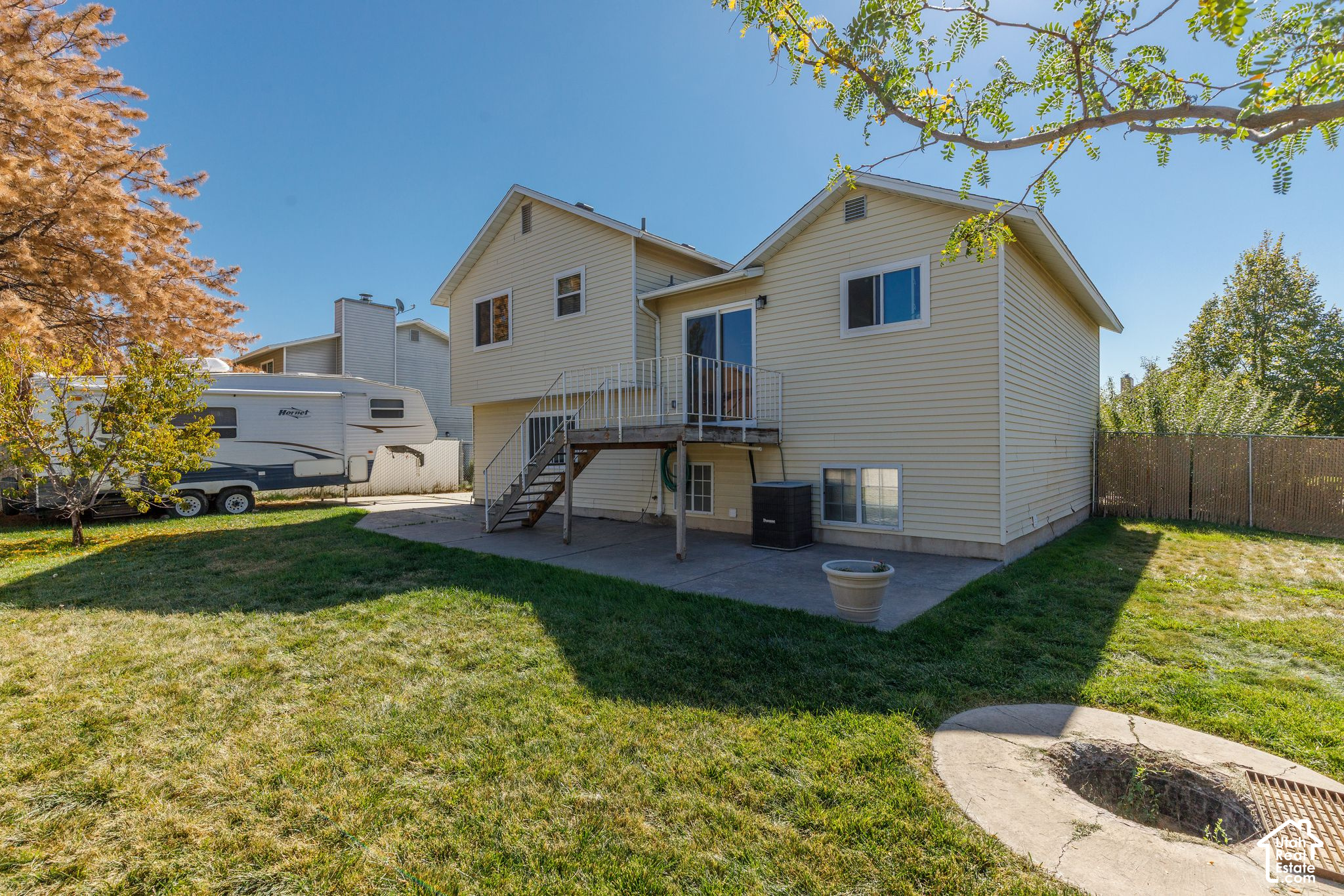 main property photo 25