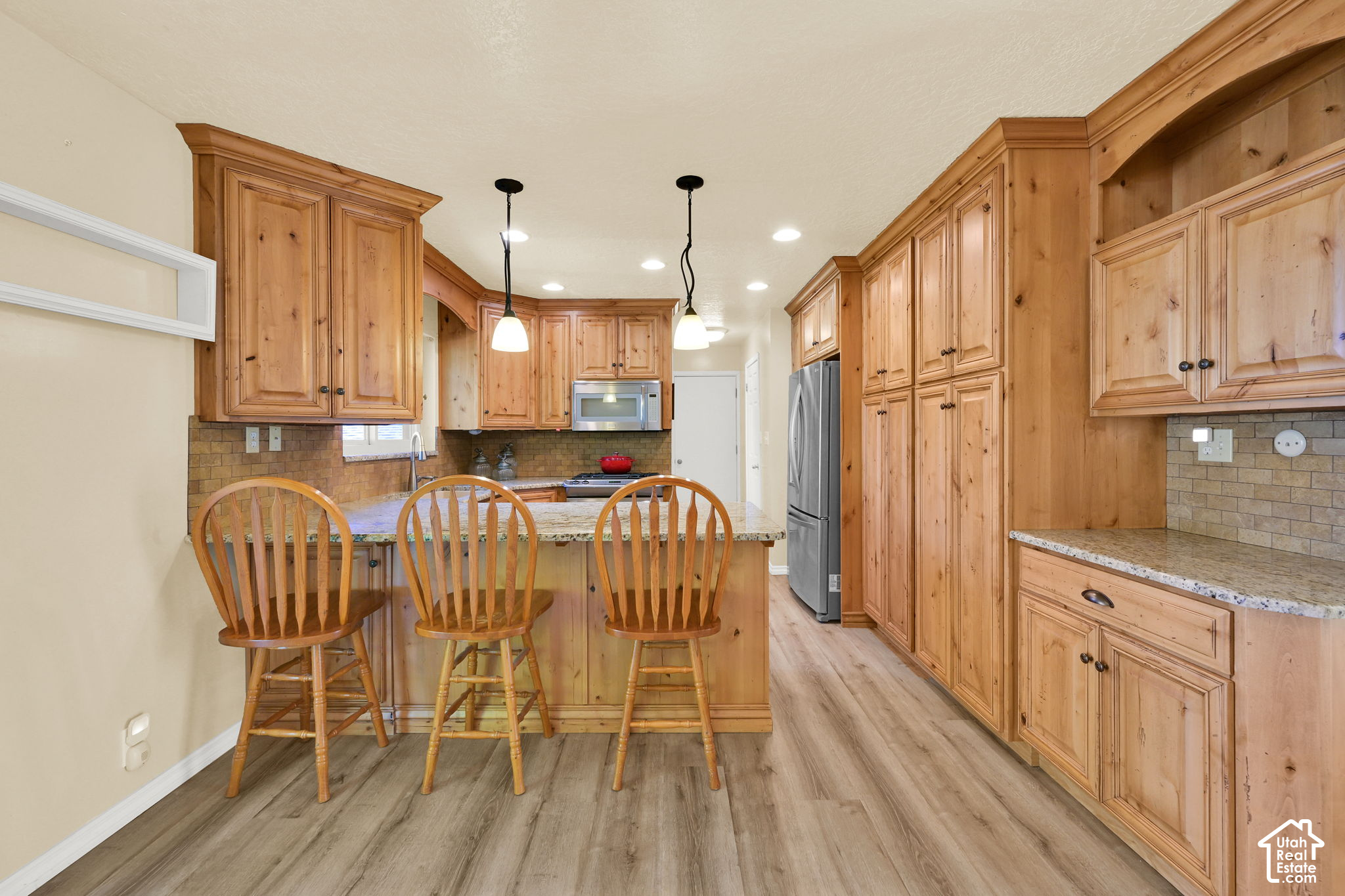 main property photo 15