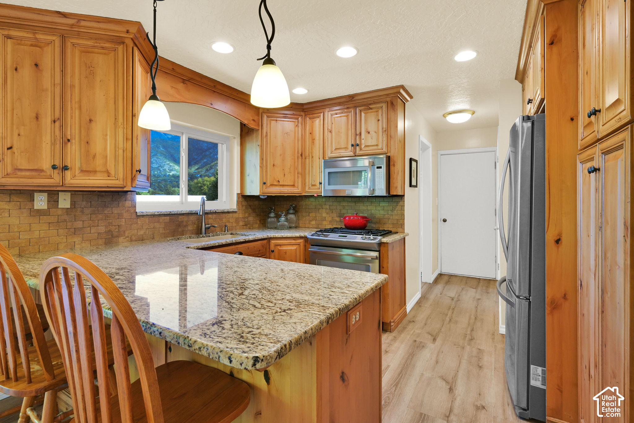 main property photo 17
