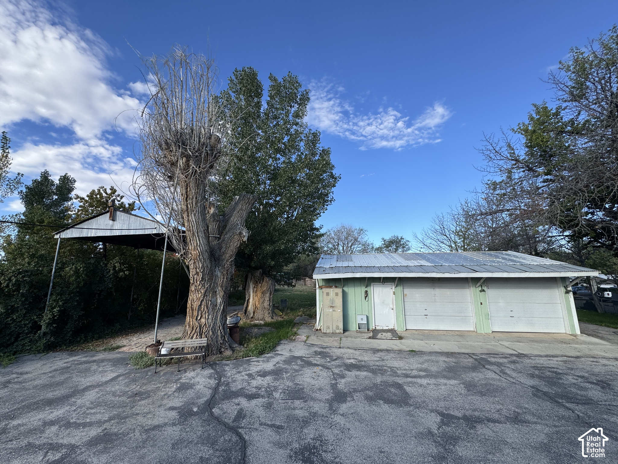 main property photo 16