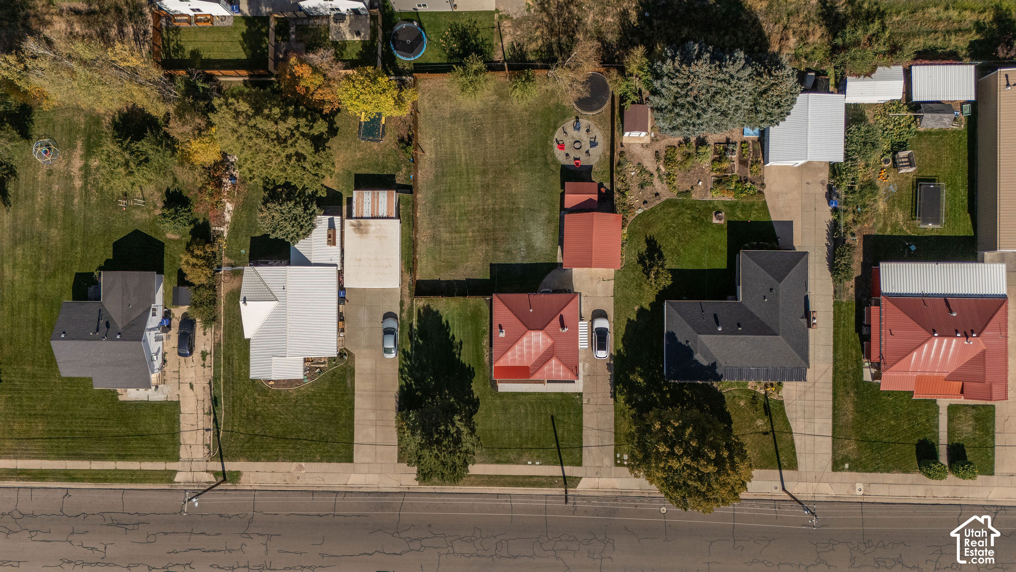 main property photo 40
