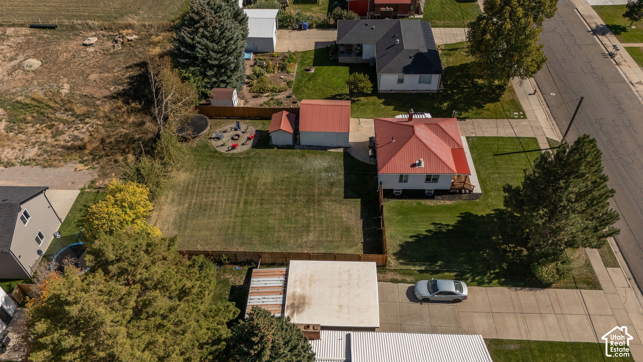 main property photo 41