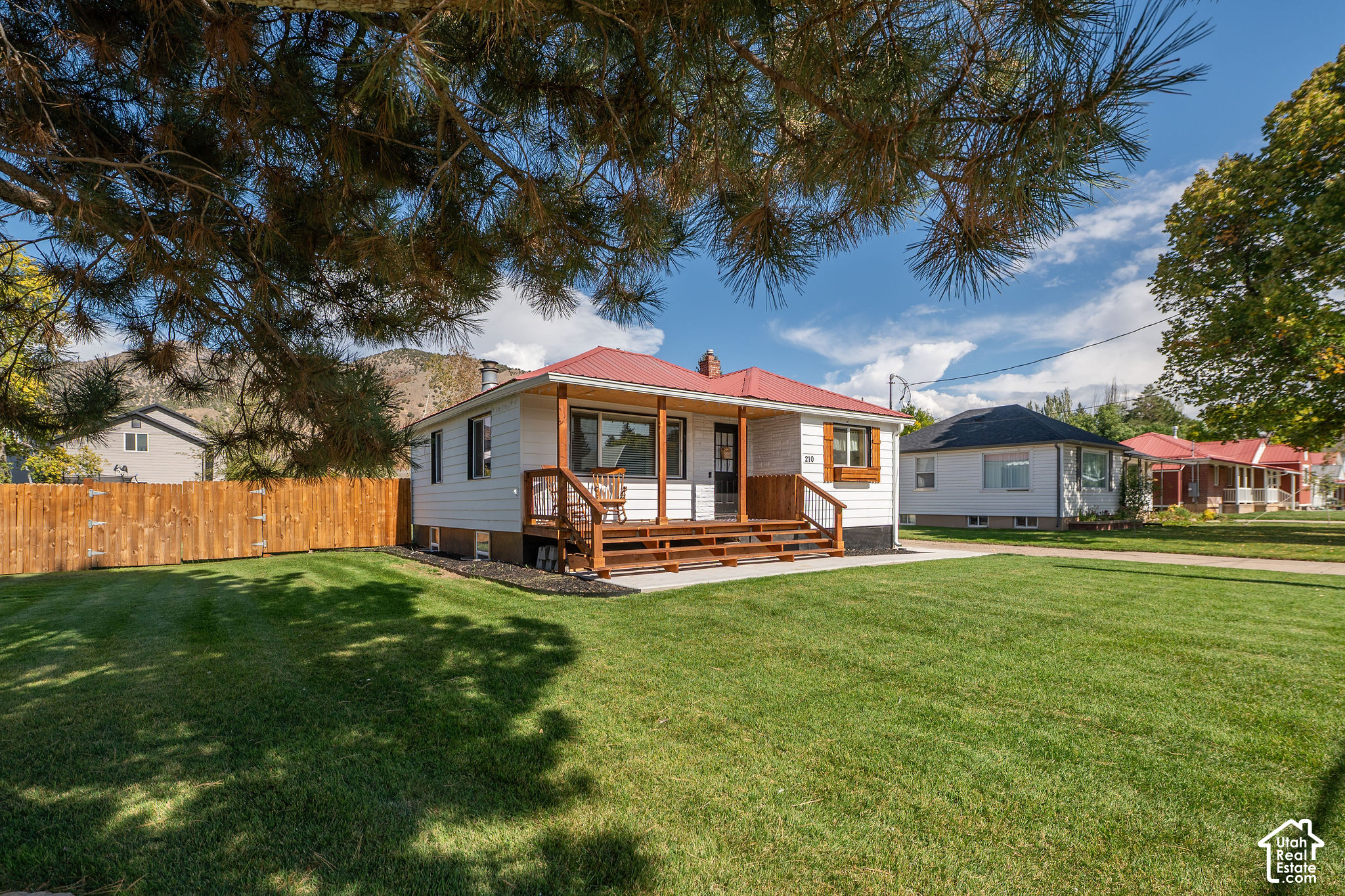 main property photo 5