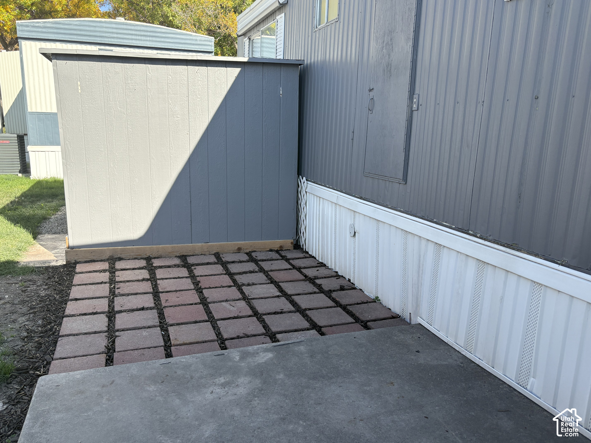 main property photo 13