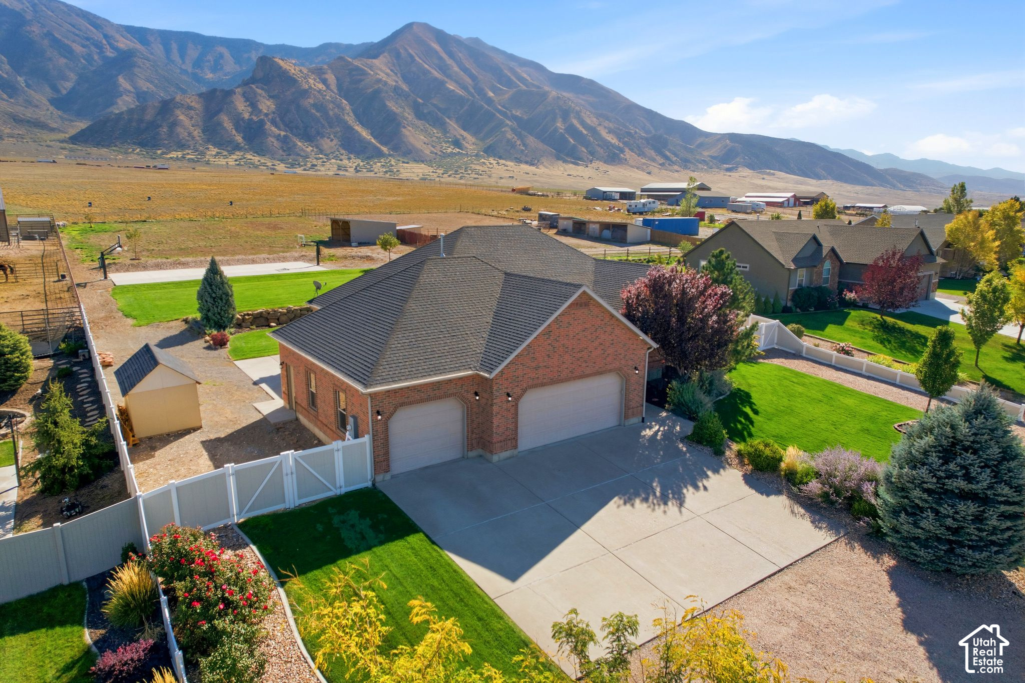 main property photo 45