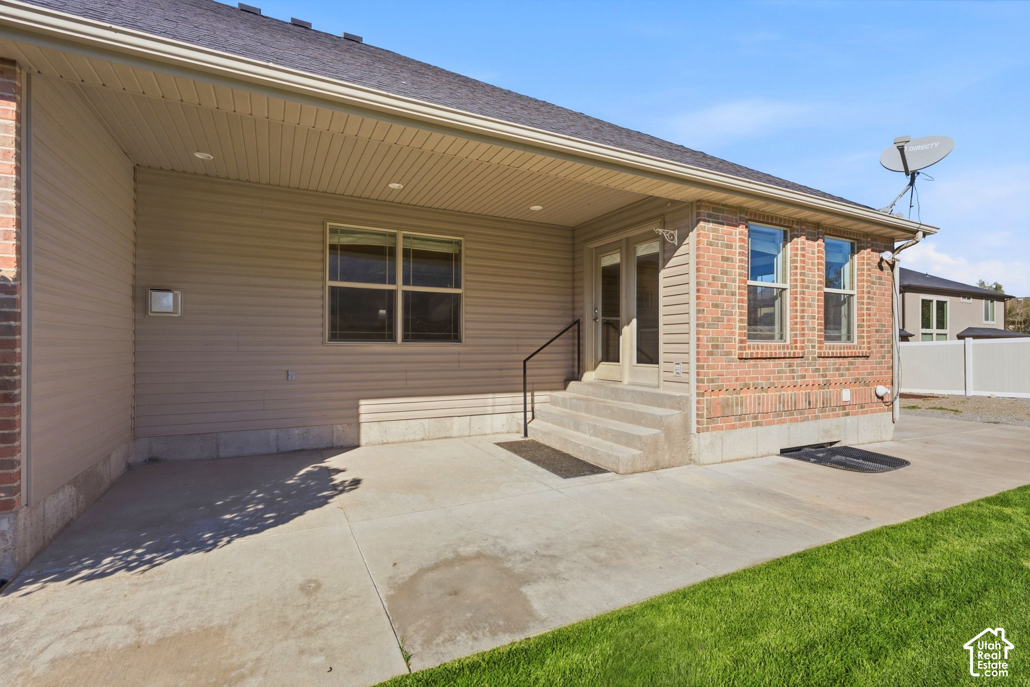 main property photo 9