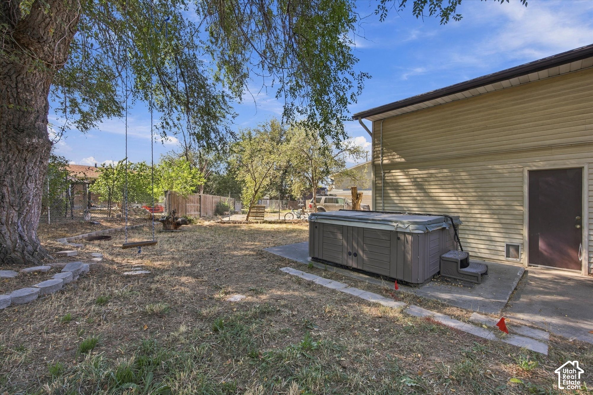 main property photo 35