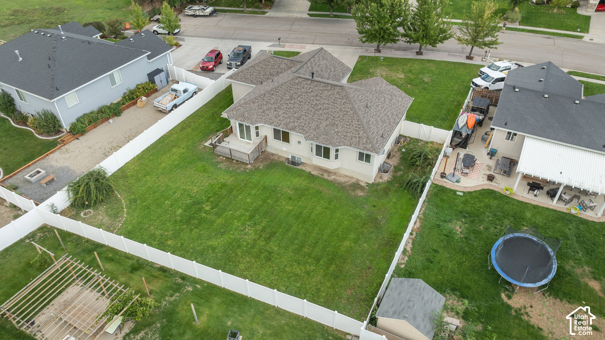 main property photo 39