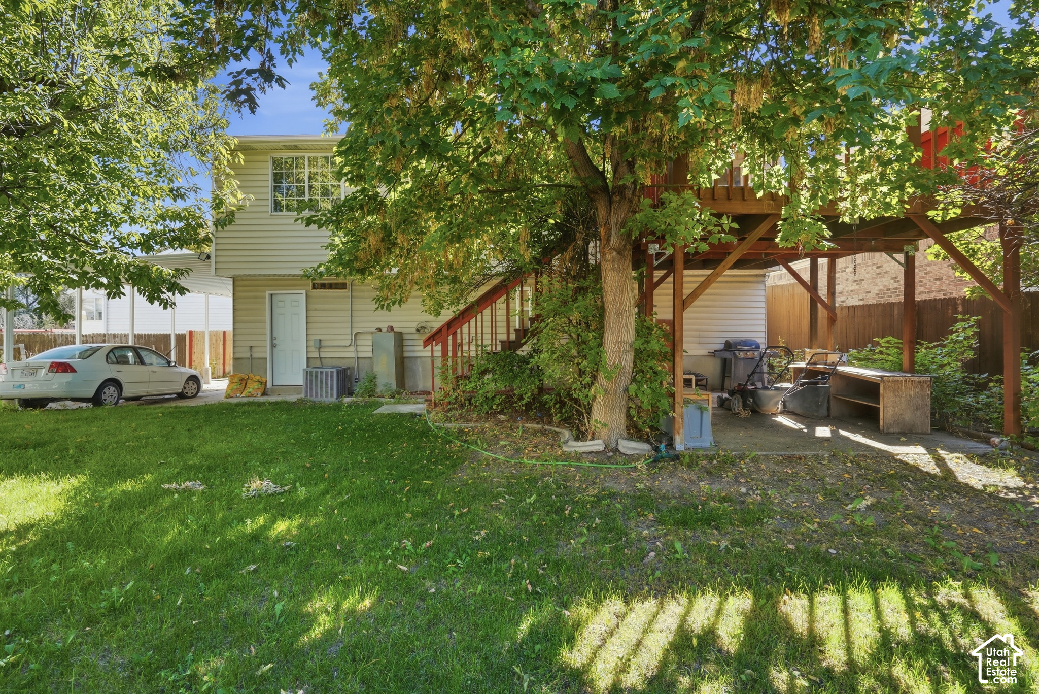 main property photo 17