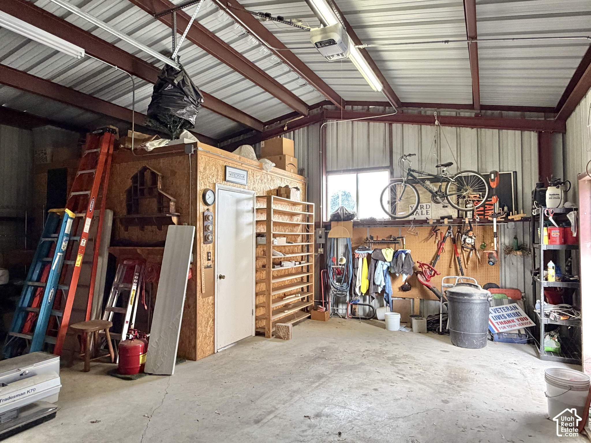 main property photo 25