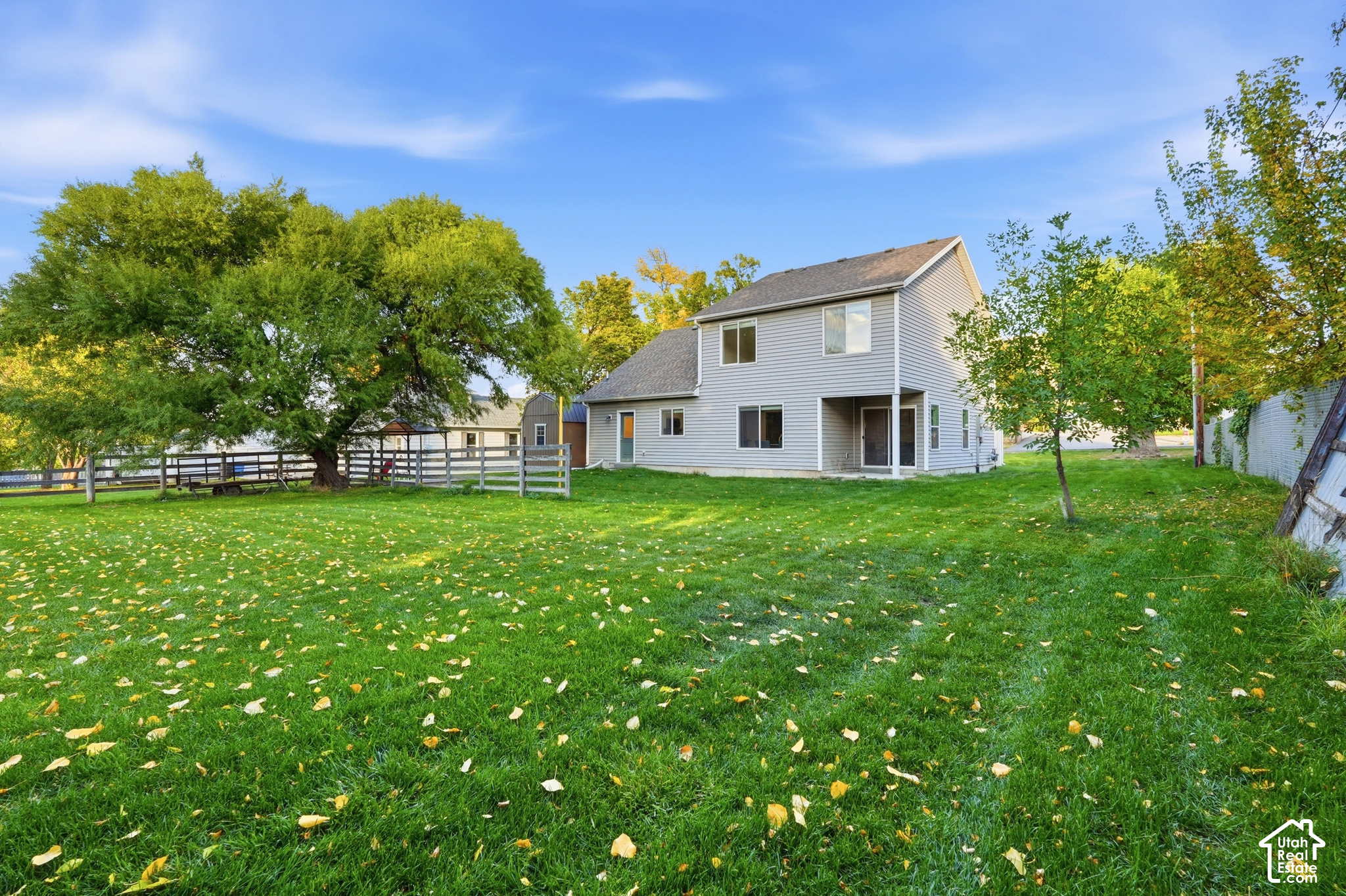 main property photo 27